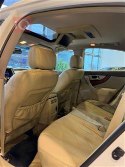 ئینفینیتی FX